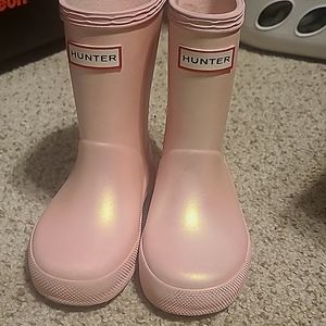 Hunter Iredescent Pink Boots Size 6 Toddler